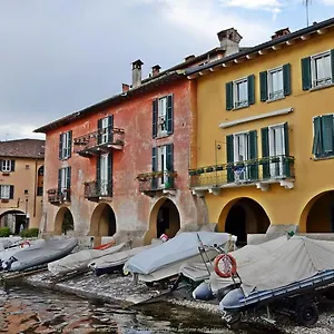 https://porta-torre-suite-apartment-in-como-center-free-garage.it-lombardy.com